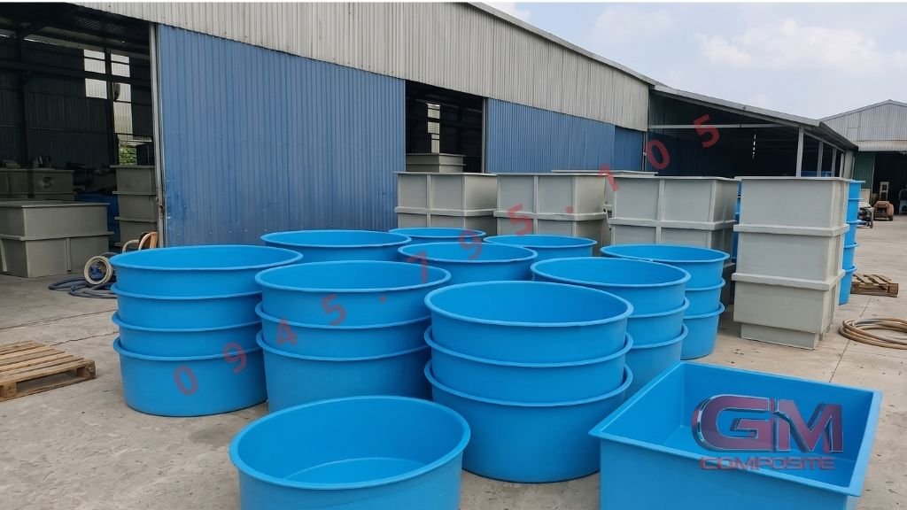 chuyên gia công bể composite số lượng lớn cho trại nuôi