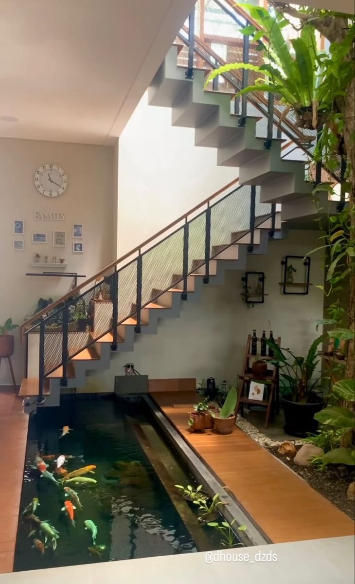 Hồ Cá Dưới Cầu Thang 5